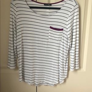 Black and white striped 3/4 sleeve tee size M